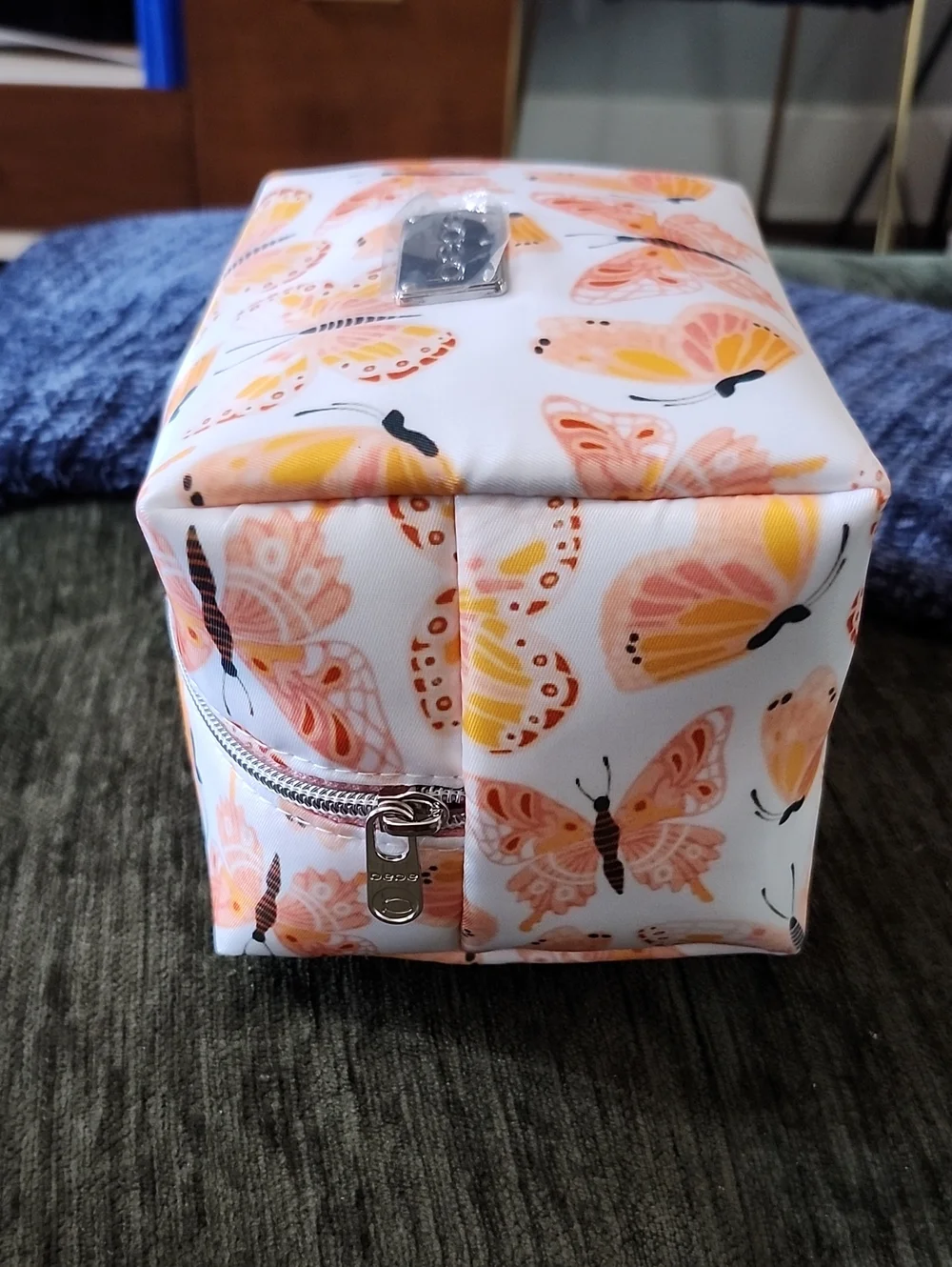 bebe Cosmetic Bag Butterfly Pattern  - Pink & Orange New W/2 Travel Bottles.
